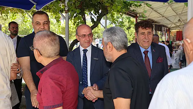 Selçuklu 'da cuma bereketi sürüyor
