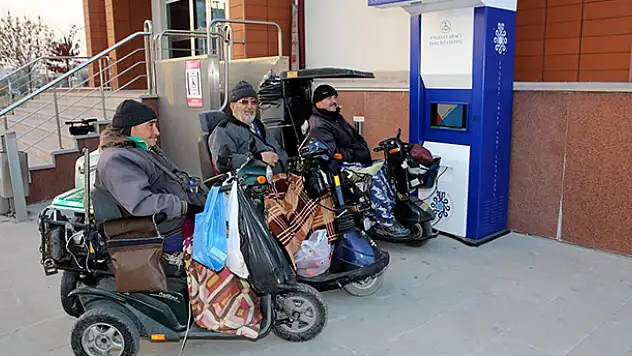 Selçuklu'da engelli aracı şarj istasyonları hizmete girdi