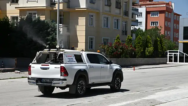 Selçuklu'da ilaçlama çalışmaları gece-gündüz devam ediyor