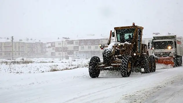 Selçuklu'da kar temizleme mesaisi