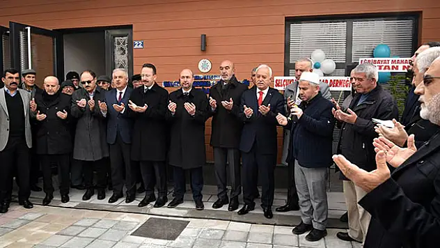 Selçuklu'da Malazgirt Mahallesi Emekliler Lokali ve Muhtarlık Ofisi açıldı