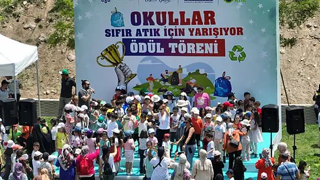Selçuklu'da, Okullar Arası Sıfır Atık Yarışmasının ödül töreni gerçekleştirildi