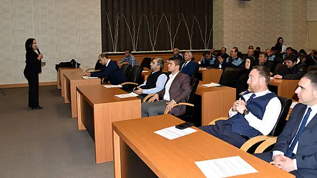 Selçuklu'da personele sigaranın zararları anlatıldı