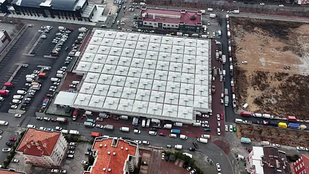 Selçuklu'daki kapalı pazar yerleri vatandaşlarda memnuniyet oluşturuyor