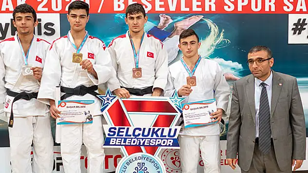 Selçuklu'dan 3 madalya