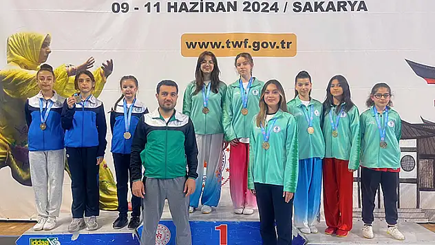 Selçuklu'dan  8 altın, 1 gümüş