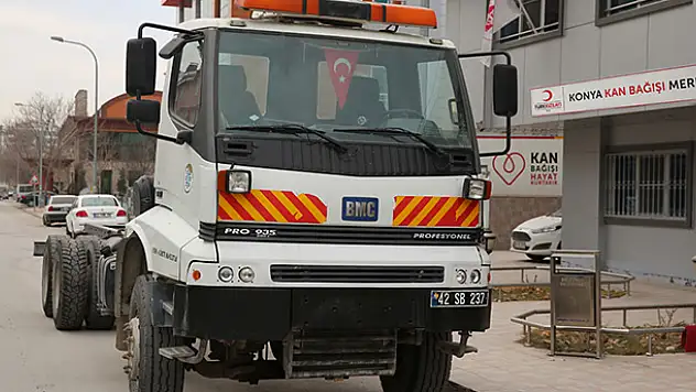 Selçuklu'dan Kızılay'a mobil kan bağış aracı desteği