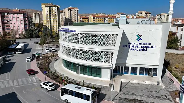 Selçuklu Gelişim ve Teknoloji Akademisi ile öğrenciler yeteneklerini keşfediyor