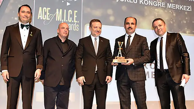Selçuklu Kongre Merkezine yılın yatırım ödülü
