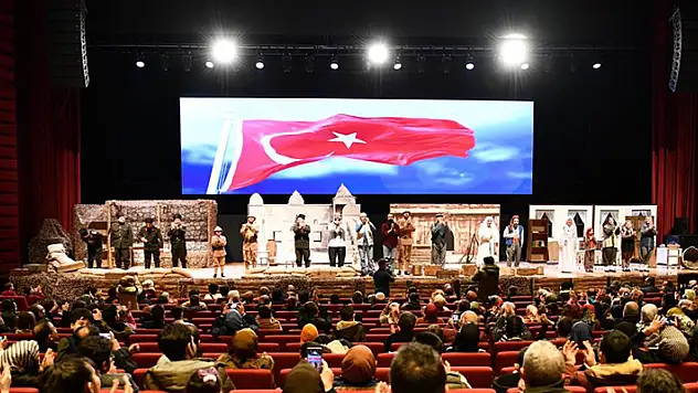 Selçuklu Sanat Akademisinde eğitim alan din görevlileri Çanakkale tiyatrosunda sahne aldı
