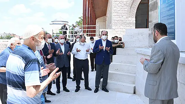 Selçuklu sultanları ve tüm şehitler cuma hutbesinde anıldı
