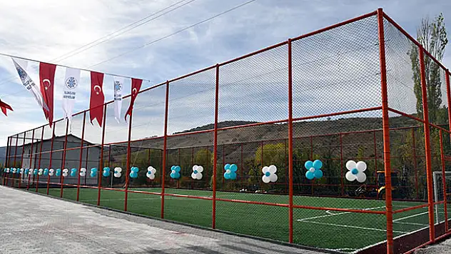 Selçuklu'ya 6 yeni çim saha
