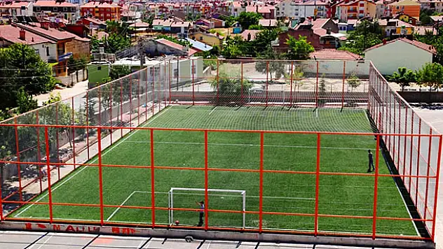 Selçuklu'ya 62 suni çim saha daha yapılıyor