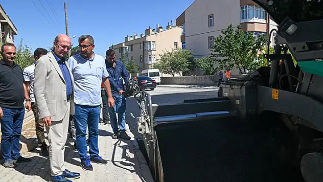 Selçuklu'da asfalt çalışmaları aralıksız sürüyor
