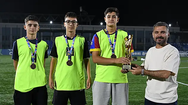 Selçuklu'da şampiyon Demirspor ve Tayfa