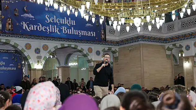 Selçuklu'da Sertaç Abi çocuklarla 'Kardeşlik Buluşması'nda bir araya geldi