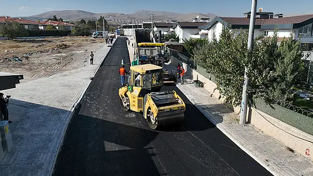 Selçuklu'da yol çalışmaları bir bir tamamlanıyor