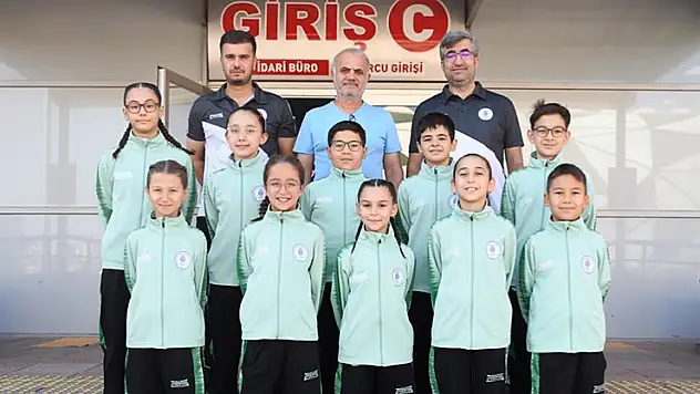 Selçuklulu sporcular İzmir'de madalya avında