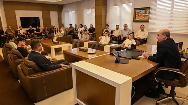 Selçuklu'nun LGS şampiyonlarından Başkan Pekyatırmacı'ya ziyaret
