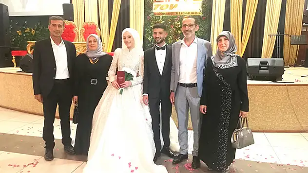 Selim Ayvaz oğlu Mahmut'u evlendirdi