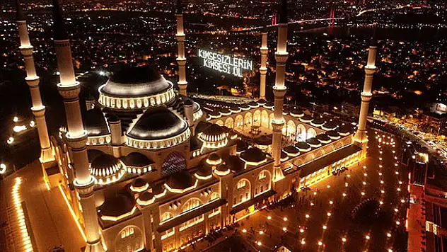 Sema kapılarının açıldığı Kadir Gecesi yarın idrak edilecek