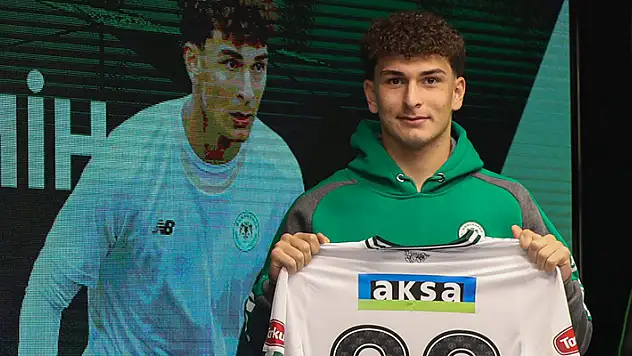 Semih Kocatürk profesyonel oldu