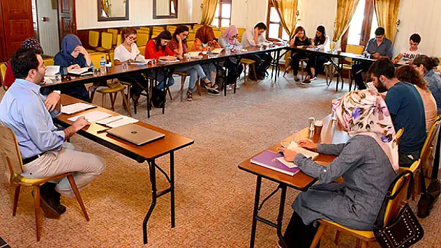 Senaryo Atölyesi eğitimleri sürüyor