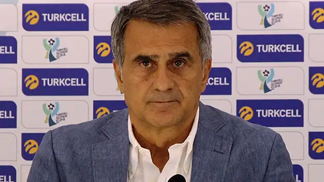 Şenol Güneş, Yılın Teknik Direktörü seçildi