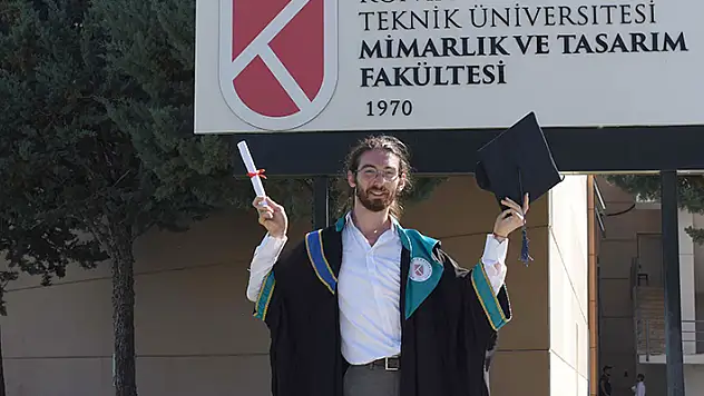Serebral palsi hastası Yunus, artık bilgisayar mühendisi

