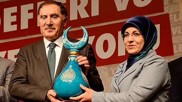 Şeref Malkoç 'Yeni Türkiye Vizyonu'nu anlattı