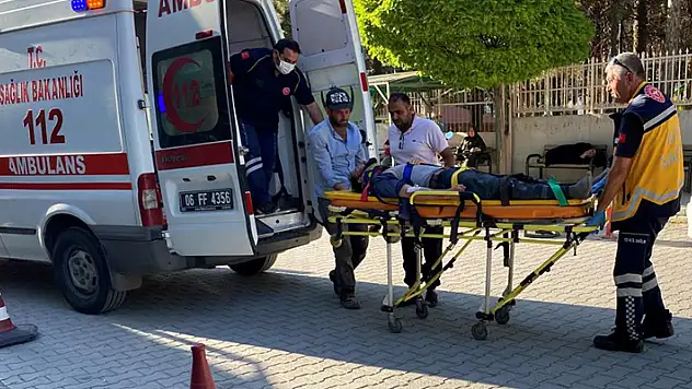 Şereflikoçhisar'da İnşaattan düşen işçi Kulu'da tedavi altına alındı 