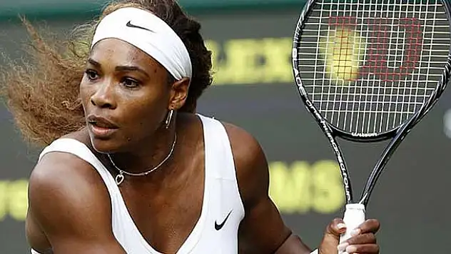 Serena Williams zirveyi bırakmıyor