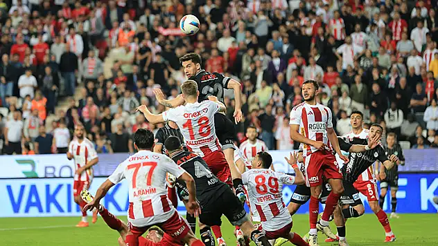 SERİ ANTALYA'DA BİTTİ