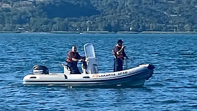 Serinlemek için göle giren çocuk boğuldu