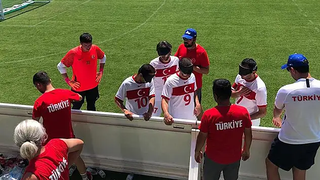 Sesi Görenler Milli Takımı Avrupa Futbol Şampiyonası'nda finale yükseldi
