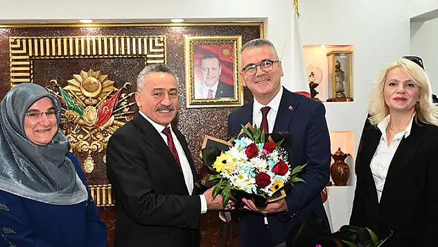Seydişehir Belediye Başkanı Hasan Ustaoğlu, görevi devraldı