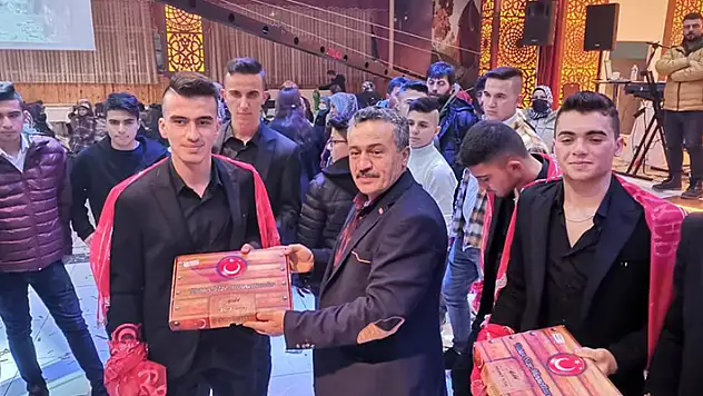 Seydişehir Belediye Başkanı Tutal, asker eğlencesine katıldı
