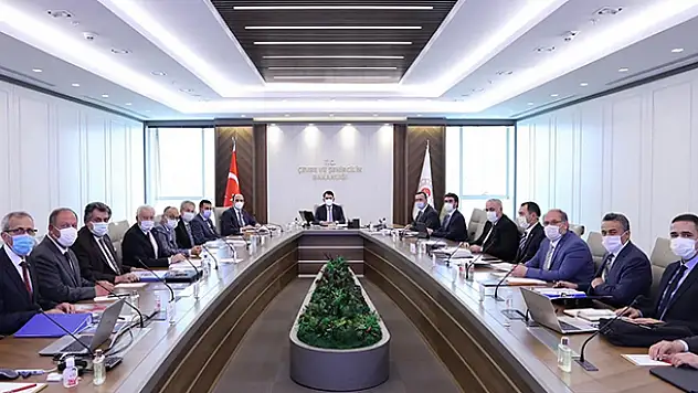 Seydişehir Belediye Başkanı Tutal, Bakan Kurumla projeleri istişare etti