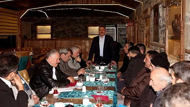 Seydişehir Belediye Başkanı Tutal, muhtarlarla bir araya geldi