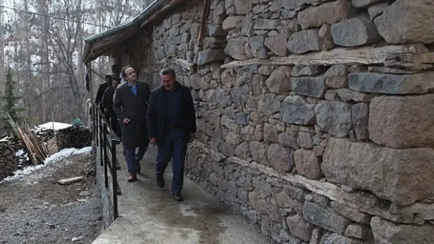 Seydişehir Belediyesi'nde engelli gencin evine engelli rampası
