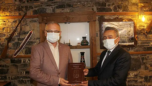 Seydişehir Belediyesi Seyyid Harun Veli'yi kaynak eserlerle anıyor
