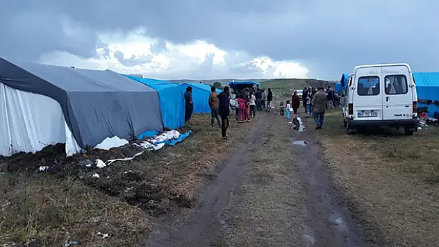 Seydişehir Belediyesinden dolu yağışından etkilenen tarım işçilerine yardım