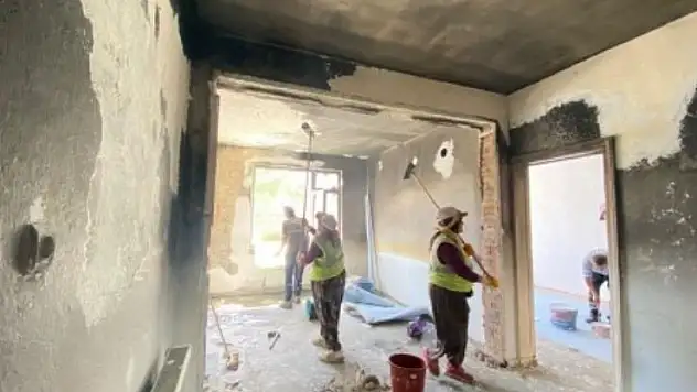Seydişehir Belediyesinden yangında evleri zarar gören aileye destek