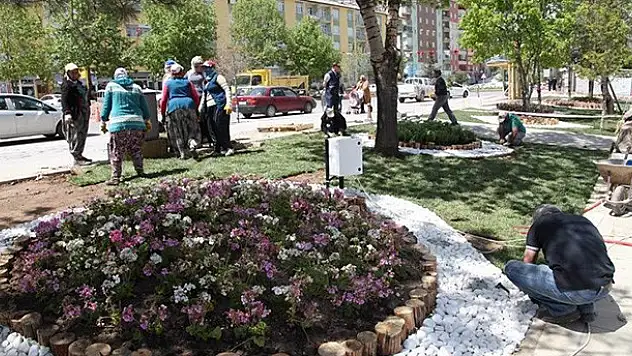 Seydişehir çiçek bahçesine dönüyor