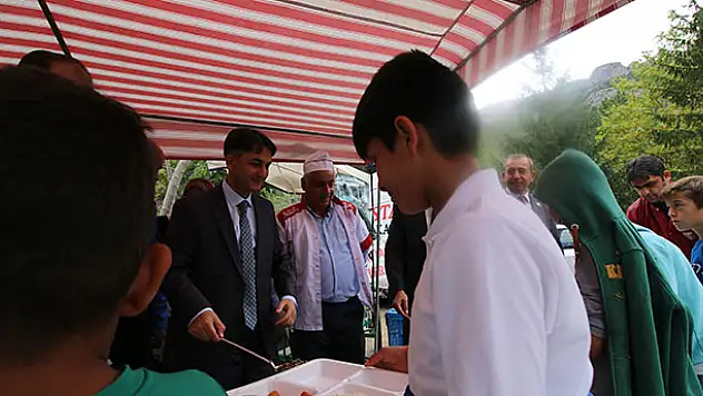 Seydişehir'de 200 öğrenci ilçe protokolüyle piknikte buluştu