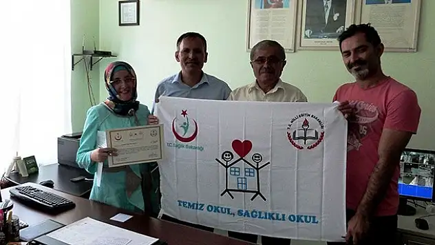 Seydişehir'de 9 okul 'Beyaz Bayrak' aldı