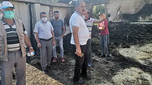 Seydişehir'de ahırı yanan vatandaşa Başkan Tutal'dan destek
