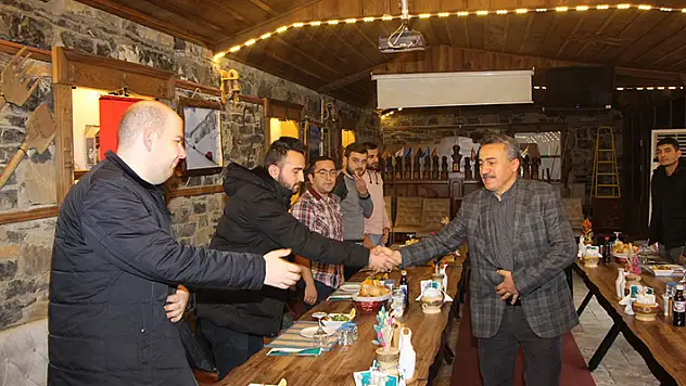 Seydişehir'de asker adayları için yemek düzenlendi

