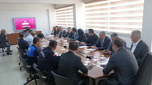 Seydişehir'de bağımlılıkla mücadele toplantısı gerçekleştirildi
