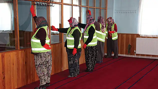 Seydişehir'de camiler temizleniyor